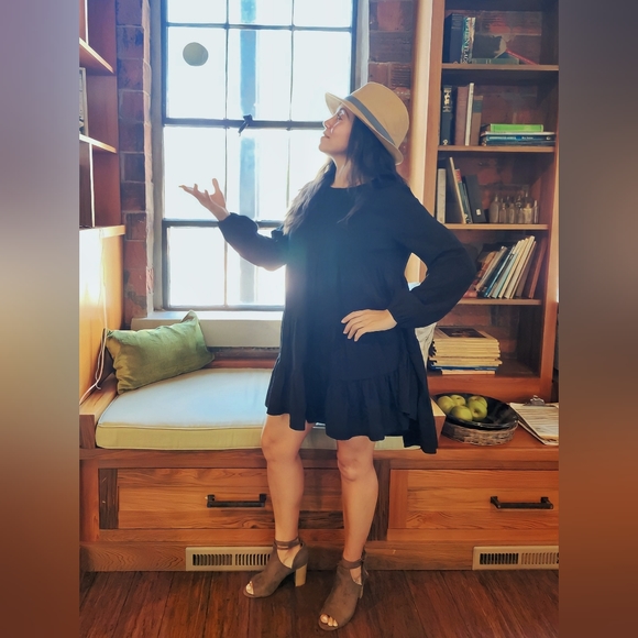 Black Ruffled Dress - Picture 5 of 12